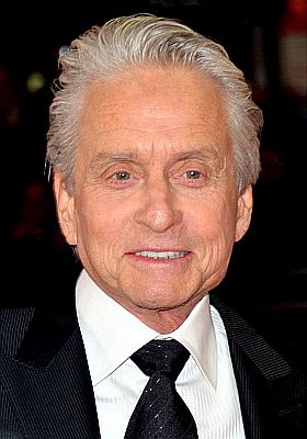 Michael Douglas Ende Februar 2016 anlsslich der "Csar"-Verleihung", wo er mit dem Ehrenpreis ("Csar dhonneur")ausgezeichnet wurde; Urheber: Georges Biard;  Lizenz:  CC-BY-SA 3.0; Quelle: Wikimedia Commons