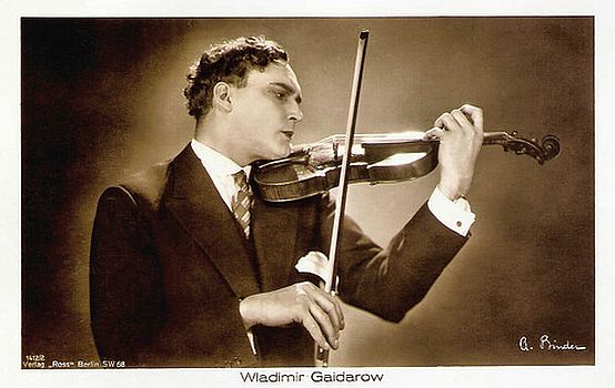 Wladimir Gaidarow ca. 1927/28; Urheber: Alexander Binder (18881929); Ross-Karte Nr. 1412/2; Quelle: filmstarpostcards.blogspot.com; Lizenz: gemeinfrei