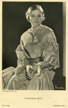 Franziska Kinz vor 1929; Urheber: Alexander Binder (1888-1929); Quelle: www.cyranos.ch; Lizenz: gemeinfrei