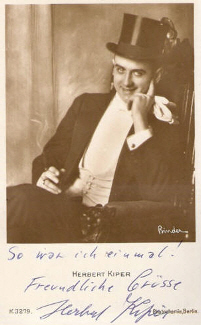 Herbert Kiper vor 1929; Urheber: Alexander Binder (1888–1929); Quelle: www.cyranos.ch; Lizenz: gemeinfrei
