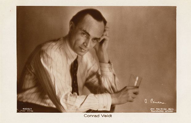 Conrad Veidt vor 1929; Urheber: Alexander Binder (18881929); Quelle: virtual-history.com; Ross-Karte Nr. 4200/1; Lizenz: gemeinfrei