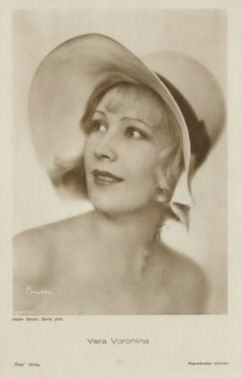 Vera Voronina fotografiert vor 1929 von Alexander Binder (1888 – 1929); Quelle: www.cyranos.ch