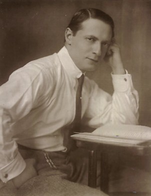 Hermann Wlach um 1920; Urheberr: Alexander Binder (1888–1929); Quelle: Wikimedia Commons; Photochemie-Karte Nr. 152; Lizenz: gemeinfrei