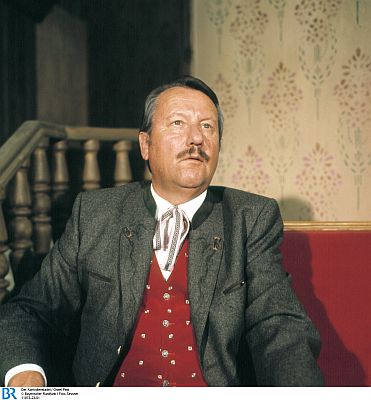 Gerd Fitz als Josef Holzinger, genannt "Onkel Pepi" in dem "Komödienstadel"-Stück "Onkel Pepi" (1985); Foto (Bildname: 11973-23-01) zur Verfügung gestellt vom Bayerischen Rundfunk (BR); Copyright BR/Foto Sessner