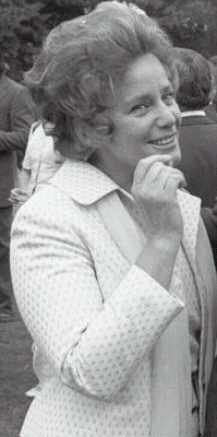 Maria Schell 1971; Ausschnitt aus einem Foto "Bundeskanzler Willy Brandt empfängt Filmschauspieler" (23.Juni1971);  Quelle: Deutsches Bundesarchiv, Digitale Bilddatenbank, B 145 Bild-F034159-0024; Fotograf: Engelbert Reineke / Datierung: 23. Juni 1971 / Lizenz CC-BY-SA 3.0.