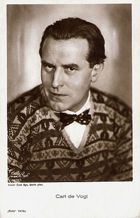 Carl de Vogt, fotografiert von Suse Byk (1884–1943); Quelle: filmstarpostcards.blogspot.com; Ross-Karte Nr. 3279/1; Lizenz: gemeinfrei