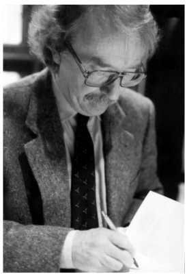 Walter Kempowski, fotografiert 1995 von Stuart Mentiply anlässlich einer Lesung von "Tadellöser & Wolff" in Gifhorn; Copyright Stuart Mentiply