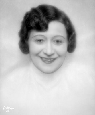 Trude Hesterberg 1927; Foto mit freundlicher Genehmigung der Österreichischen Nationalbibliothek (ÖNB); Urheber: Atelier D'Ora-Benda (Madame d'Ora (1881–1963) / Arthur Benda (1885–1969); Copyright ÖNB/Wien, Bildarchiv (Inventarnummer 204807-D); Datierung: 06.04.1927
