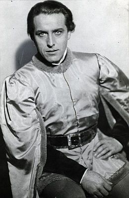 Willi Domgraf-Fassbaender in der Rolle des Ford in der Oper "Falstaff" von Giuseppe Verdi, fotografiert von Wilhelm Willinger (1879�1943); Foto mit freundlicher Genehmigung der �sterreichischen Nationalbibliothek (�NB); Urheber/Autor: Wilhelm Willinger; Copyright/Rechteinhaber: �NB Wien; Datierung: ungenannt; Bildarchiv Austria (Inventarnummer Signatur: Pf 43.823 C(2))