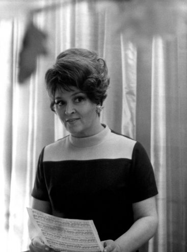 Rita Streich um 1968; Foto mit freundlicher Genehmigung der Österreichischen Nationalbibliothek (ÖNB); Urheber/Autor: Alfred Cermak; Datierung: um 1968; Copyright Alfred Cermak/ ÖNB Wien; Bildarchiv Austria (Inventarnummer CE 116/6)