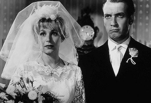 Szenenfoto mit Waltraut Haas und Ernst Stankovski in dem Film "Der 42. Himmel"; Quelle: cyranos.ch bzw.Archiv "Praesens-Film AG" Zürich", mit freundlicher Genehmigung von Peter Gassmann (Praesens-Film AG, Zürich); Copyright Praesens-Film AG