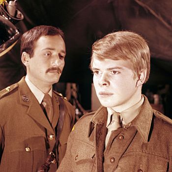 Szenenfoto aus "Der schlechte Soldat Smith" mit Peter Vogel als Leutnant Simmonds; Foto mit freundlicher Genehmigung von SWR Media Services; Copyright SWR