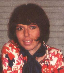 Portraitfoto der Sängerin Alexandra. Ostern 1969 in München; Urheber: Marleen Zaus; Lizenz: CC BY-SA 3.0 DE; Quelle: Wikimedia Commons
