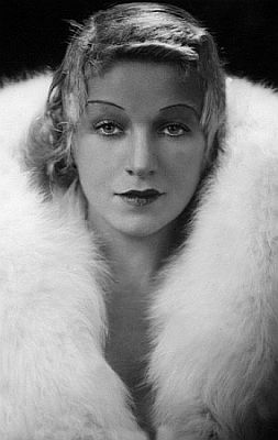 Gitta Alpár in den 1930er Jahren; Urheber: Gregory Harlip (? – 1945); Quelle: Wikimedia Commons; Lizenz: gemneinfrei