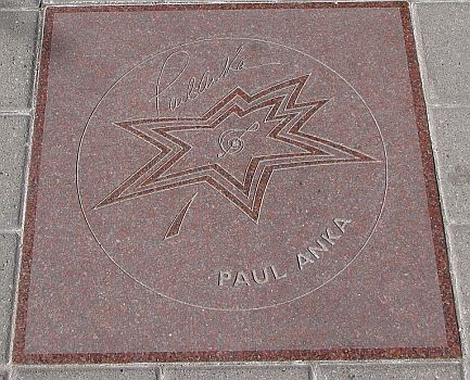 "Stern" f�r Paul Anka auf dem "Canada's�Walk�of�Fame"; Urheber des Fotos:�Tabercil; Lizenz: CC BY-SA 3.0; Quelle: Wikimedia Commons