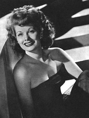 Lucille Ball 1945; Quelle: Wochenmagazin "Yank, the Army Weekly"  bzw. Wikimedia Commons; Urheber: U.S. Army; Lizenz: Public Domain