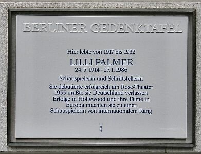 Berliner Gedenktafel für Lilli Palmer. Hölderlinstraße 11, Berlin-Westend. Enthüllt am 24. Mai 1994; Urheber des Fotos: Axel Mauruszat