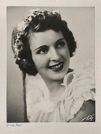 Jenny Jugo in den 1930er Jahren; Urheber: Gregory Harlip (?–1945); Quelle: Wikimedia Commons; Lizenz: gemeinfrei