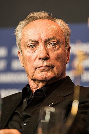 Udo Kier 2018 anlsslich der "Berlinale"; Urheber: Harald Krichel; Lizenz: CC BY-SA 4.0; Quelle: Wikimedia Commons