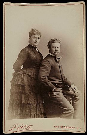 Lilli Lehmann und Paul Kalisch etwa 1891; Urheber: Benjamin Joseph Falk (1853�1925); Quelle: Wikimedia Commons von "Newberry Library"/Digital Collections (Unique Identifier NL1Z7LW): Lizenz: gemeinfrei
