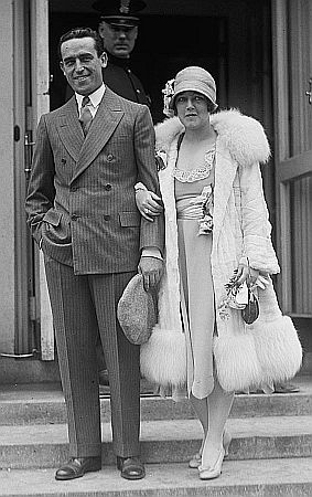 Harold Lloyd mit Ehefrau Mildred Davis 1925; Quelle Wikimedia Comons von "Library of Congress"; www.loc.gov, ID npcc.13654; Lizenz: keine Copyrigt-Restriktionen