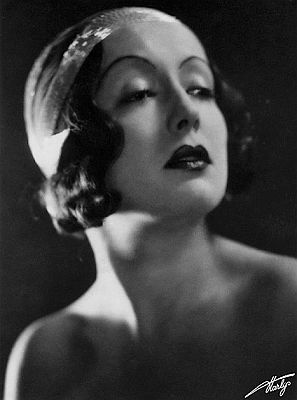 Die Schauspieler Dita Parlo; Urheber: Gregory Harlip (?1945); Quelle: Wikimedia Commons: Lizenz: gemeinfrei