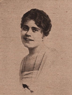 Annie Rosar (spätestens 1917), die nach einem erfolgreichen Gastspiel am "Burgtheater" für diese Bühne verpflichtet wurde. Urheber: Franz Xaver Setzer (18861939); Quelle: "Das interessante Blatt" (Bd. 36, Nr. 46, S. 13; 15.11.1917) bzw. Wikimedia Commons