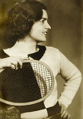 Maria von Tasnady in den 1920er Jahren; Urheber/Autor; Unbekannt; Lizenz: gemeinfrei; Quelle: Wikimedia Commons von keptar.oszk.hu