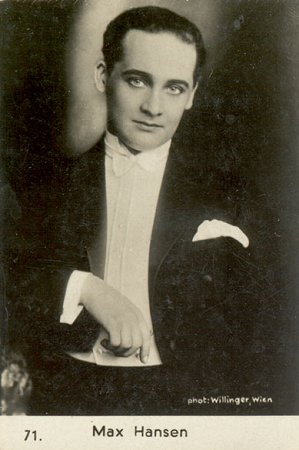 Max Hansen fotografiert von Wilhelm Willinger (1879 – 1943); Quelle: www.virtual-history.com; Lizenz: gemeinfrei