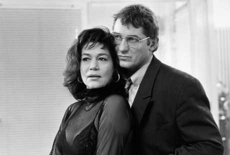 Hannelore Elsner und Heinz Hoenig in dem TV-Drama "Klippen des Todes" (1992); Regie und Drehbuch Wolf Gremm; Szenenfoto mit freundlicher Genehmigung von www.ziegler-film.com; Copyright Ziegler Film GmbH & Co. KG