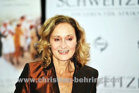 Foto: Eleonore Weisgerber anlässlich der Premiere des Films "Albert Schweitzer Ein Leben für Afrika" am14.12.2009 im Berliner Kino INTERNATIONAL; Copyright Christian Behring