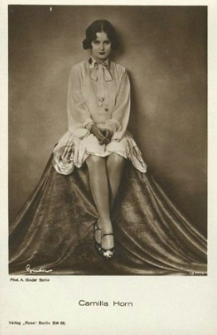 Camilla Horn vor 1929; Urheber bzw. Nutzungsrechtinhaber: Alexander Binder (1888 – 1929); Quelle: www.cyranos.ch