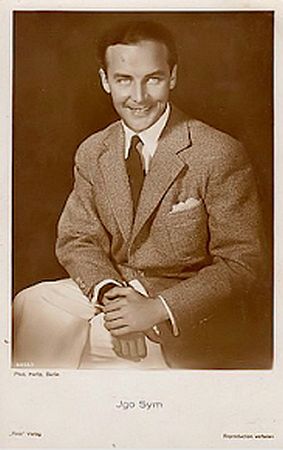 Der Schauspieler Igo Sym; Urheber: Gregory Harlip (?1945); Quelle: cyranos.ch; Lizenz: gemeinfrei