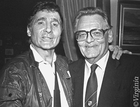 Freddy Quinn 1984 mit seinem guten Freund Ernst Bader (19141999), unter anderem Texter der Freddy-Lieder "Heimweh" und "100 Mann und ein Befehl"; Copyright Virginia Shue