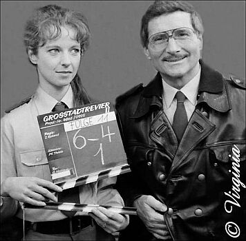Freddy Quinn und Mareike Carrire 1986 whrend der Dreharbeiten zur Folge "Robin Hood" aus der populren Krimi-Serie "Grostadtrevier"; Copyright VirginiaShue