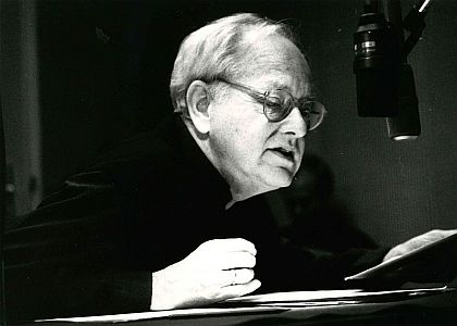 Fritz Lichtenhahn in den 1990 Jahren im Hörspielstudio; Urheber: Fotograf Werner Bethsold; Lizenz: CC BY-SA 4.0; Quelle: Wikimedia Commons