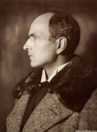 Bruno Decarli vor 1929; Urheber: Alexander Binder (1888–1929); Quelle: Wikipedia; Photochemie-Karte Nr. 1584; Lizenz: gemeinfrei