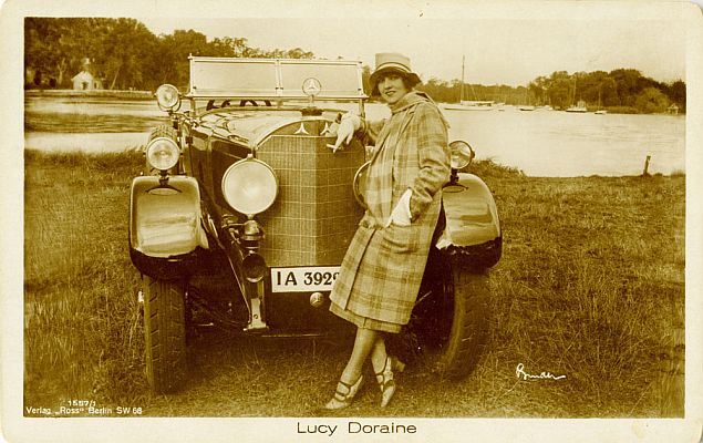 Lucy Doraine vor 1929; Urheber: Alexander Binder (1888–929); Quelle: virtual-history.com; Ross-Karte 1557/1; Lizenz: gemeinfrei