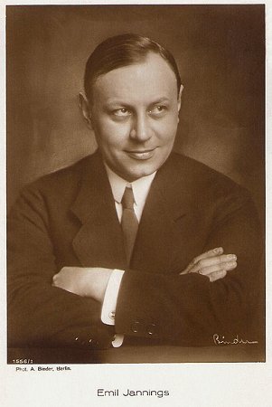 Emil Jannings vor 1929; Urheber bzw. Nutzungsrechtinhaber: Alexander Binder (1888–1929); Quelle: filmstarpostcards.blogspot.de bzw. www.flickr.com; Ross-Karte Nr. 1556/1