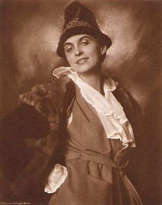 Erna Morena etwa 1925; Urheber: Alexander Binder (1888–1929); Quelle: Wikimedia Commons; Lizenz: gemeinfrei