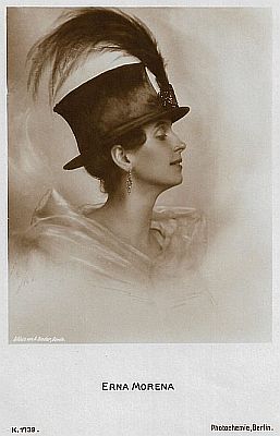 Erna Morena vor 1929; Urheber: Alexander Binder (1888-1929); Photochemie-Karte Nr. 1739; Quelle: filmstarpostcards.blogspot.com; Lizenz: gemeinfrei