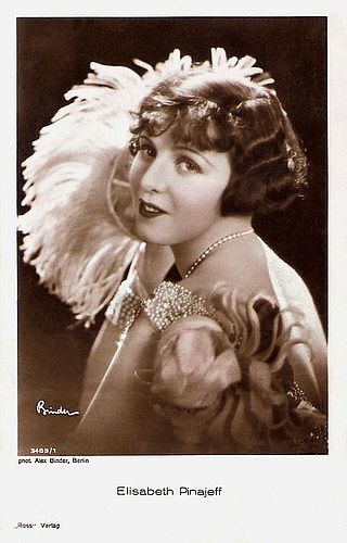 Elisabeth Pinajeff vor 1929; Urheber: Alexander Binder (1888–1929); Quelle: filmstarpostcards.blogspot.com; Ross-Karte Nr. 3409/1; Lizenz: gemeinfrei