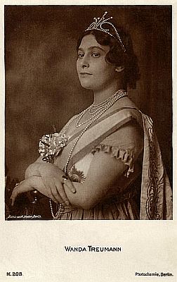 Wanda Treumann vor 1929; Urheber: Alexander Binder (1888-1929); Photochemie-Karte Nr. 208; Quelle: filmstarpostcards.blogspot.com; Lizenz: gemeinfrei