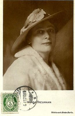 Wanda Treumann vor 1929; Urheber: Alexander Binder (1888-1929); Photochemie-Karte Nr. 209; Quelle: filmstarpostcards.blogspot.com; Lizenz: gemeinfrei