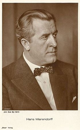 Hans Mierendorff, fotografiert von Suse Byk1(18841943); Quelle: filmstarpostcards.blogspot.com; Ross-Karte Nr. 3103/1; Lizenz: gemeinfrei