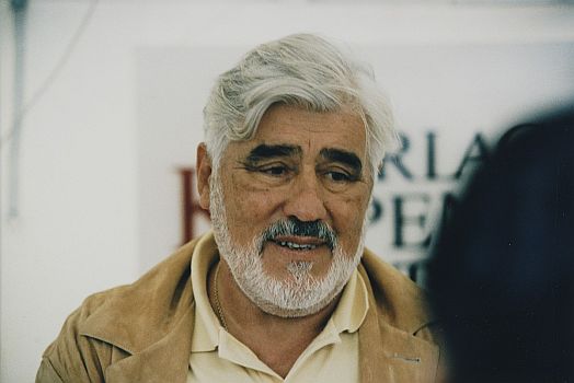 Mario Adorf, 2000 fotografiert von Klaus Morgenstern; Quelle: Deutsche Fotothek, (file: df_mo_0000044_011); Copyright SLUB Dresden/Deutsche Fotothek/Klaus Morgenstern; Urheber: Klaus Morgenstern; Datierung: 16.07.2000; Quelle: www.deutschefotothek.de