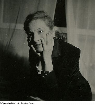 Elisabeth Bergner, 1949 fotografiert von Fritz Eschen (19001964); Quelle: Deutsche Fotothek, (file: df_e_0054352); Copyright SLUB Dresden/Deutsche Fotothek/Fritz Eschen; Urheber: Fritz Eschen; Datierung: 06.11.1949; Quelle: www.deutschefotothek.de