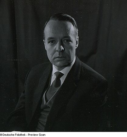 Kurt Buecheler, 1960 fotografiert von Fritz Eschen (19001964); Quelle: Deutsche Fotothek, (file: df_e_0040551); Copyright SLUB Dresden/Deutsche Fotothek/Fritz Eschen; Urheber: Fritz Eschen; Datierung: 12.08.1960; Quelle: www.deutschefotothek.de; Genehmigung zur Veröffentlichung: 30.03.2017