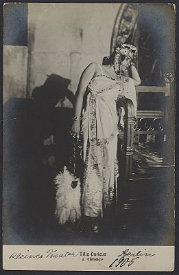 Tilla Durieux als "Herodias / Salome in "Salome" von Oscar Wilde Regie: Max Reinhardt; Premiere: 29.09.1903; Quelle: Deutsche Fotothek (file: df_pos-2019-a_0000628); Eigentmer/Copyright SLUB Dresden/Deutsche Fotothek; Quelle: www.deutschefotothek.de; Genehmigung zur Verffentlichung: 30.03.2017