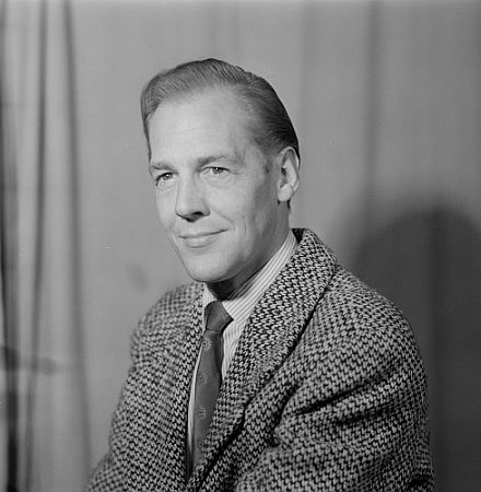 Portrait Herbert Köfer aus dem Jahre 1956; Quelle: Deutsche Fotothek, (file: df_pkm_0001259_003); Copyright SLUB Dresden/Deutsche Fotothek/Abraham Pisarek; Urheber: Abraham Pisarek (1901–1983); Datierung: 28.09.1956; Quelle: www.deutschefotothek.de